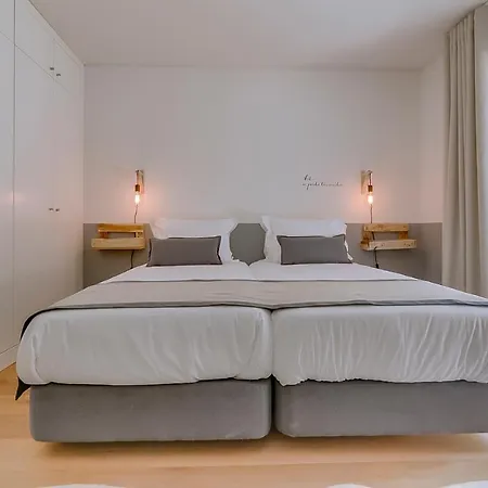 Feels Like Home Salitre Modern Garden Apartment