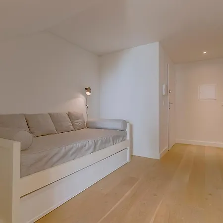 Feels Like Home Salitre Modern Garden Apartment Appartement