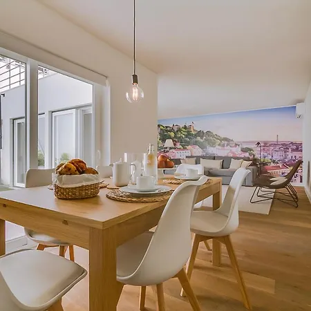 Feels Like Home Salitre Modern Garden Apartment Appartement *