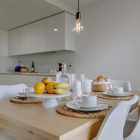 Feels Like Home Salitre Modern Garden Apartment Lissabon
